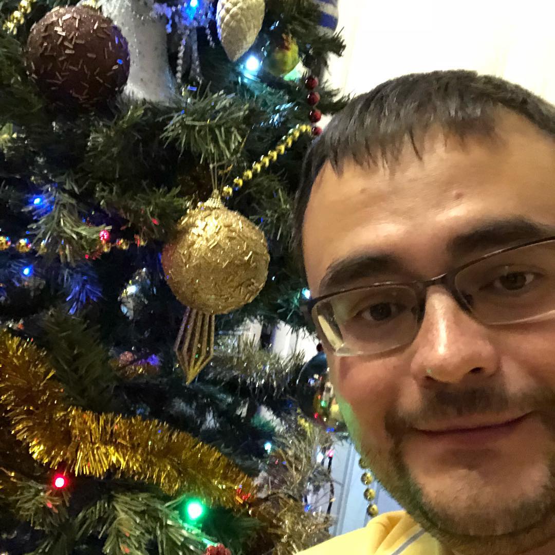 grigoryev2014 в LOOKY. #елка,#новыйгод2018,#отпуск#. С Новым годом! #елка...