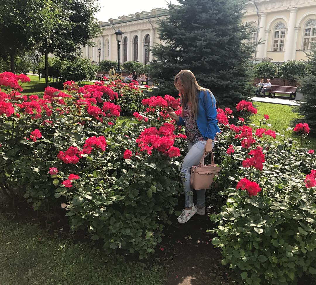 katrina_shi_ в LOOKY. . 🌹🌹🌹