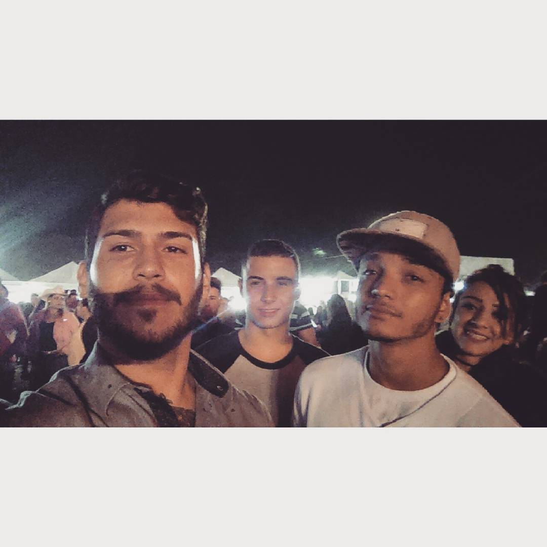 allan_rodrigues001 в LOOKY. #friends. - aqueles em que pos...