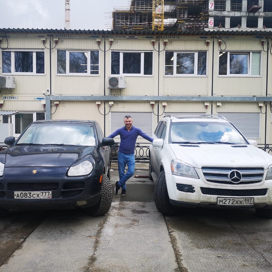 ozggurcan в LOOKY. #mercedes,#porsche. 5 yıl sonra aynı poz...
