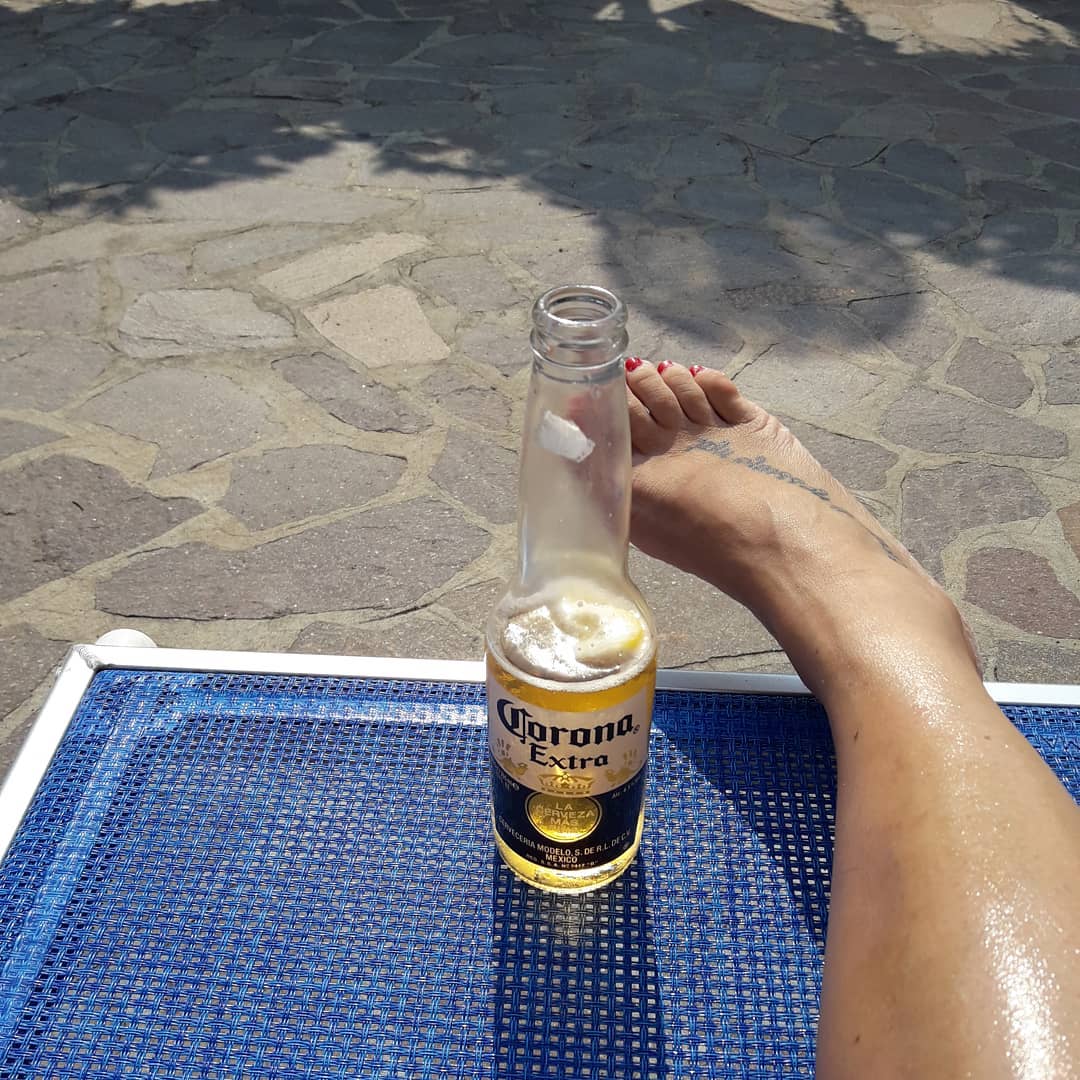 rosacusato в LOOKY. #giornatainpiscina,#corona,#buonacompagnia,#istasummer,#istapic,#photooftheday. #giornatainpiscina #...