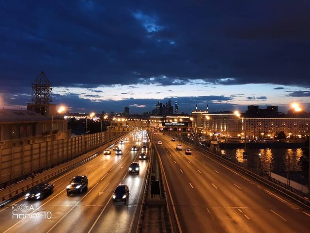 antipov.roman в LOOKY. #прогулка,#выходные,#всебудетхорошо,#alleswirdgut,#безфильтров,#добро,#гуляем,#отдых,#кропоткинска,#центр,#погодка_класс,#msk,#i_love_msk,#for_msk,#прогулкипогороду,#моя_москва,#москва,#honor10,#honor,#instamsk,#город,#фото,#снятонаhonor,#вечерняямосква,#вечерняяпрогулка,#ночнаяпрогулка,#ночь,#снятонаhonor10. Отличный день для пр...