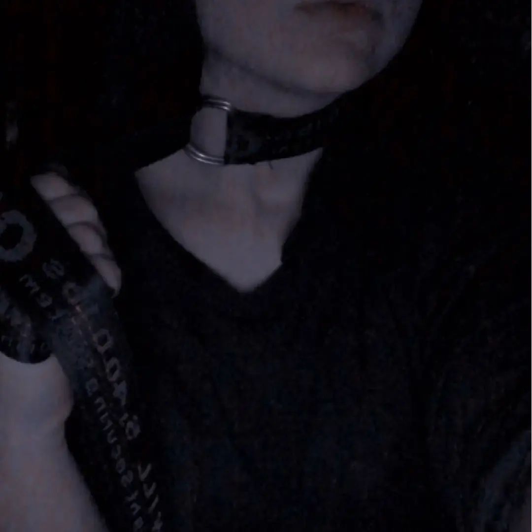 __dashi.ksss__ in LOOKY. . 🖤⛓️Сколько во мне с...