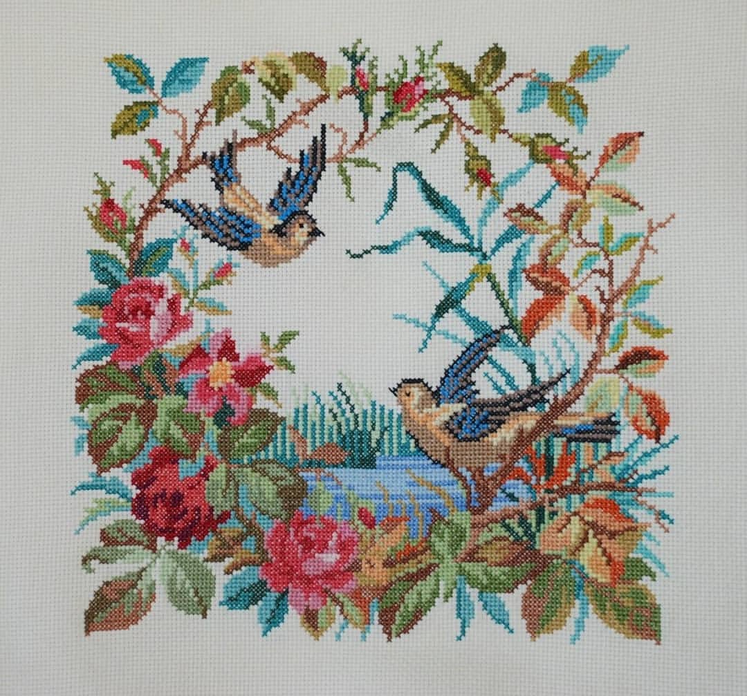 ksenya.moroz.002 в LOOKY — Вышивка для подушки (40×40)
#вышивкакрестом #вышитыеподушки 