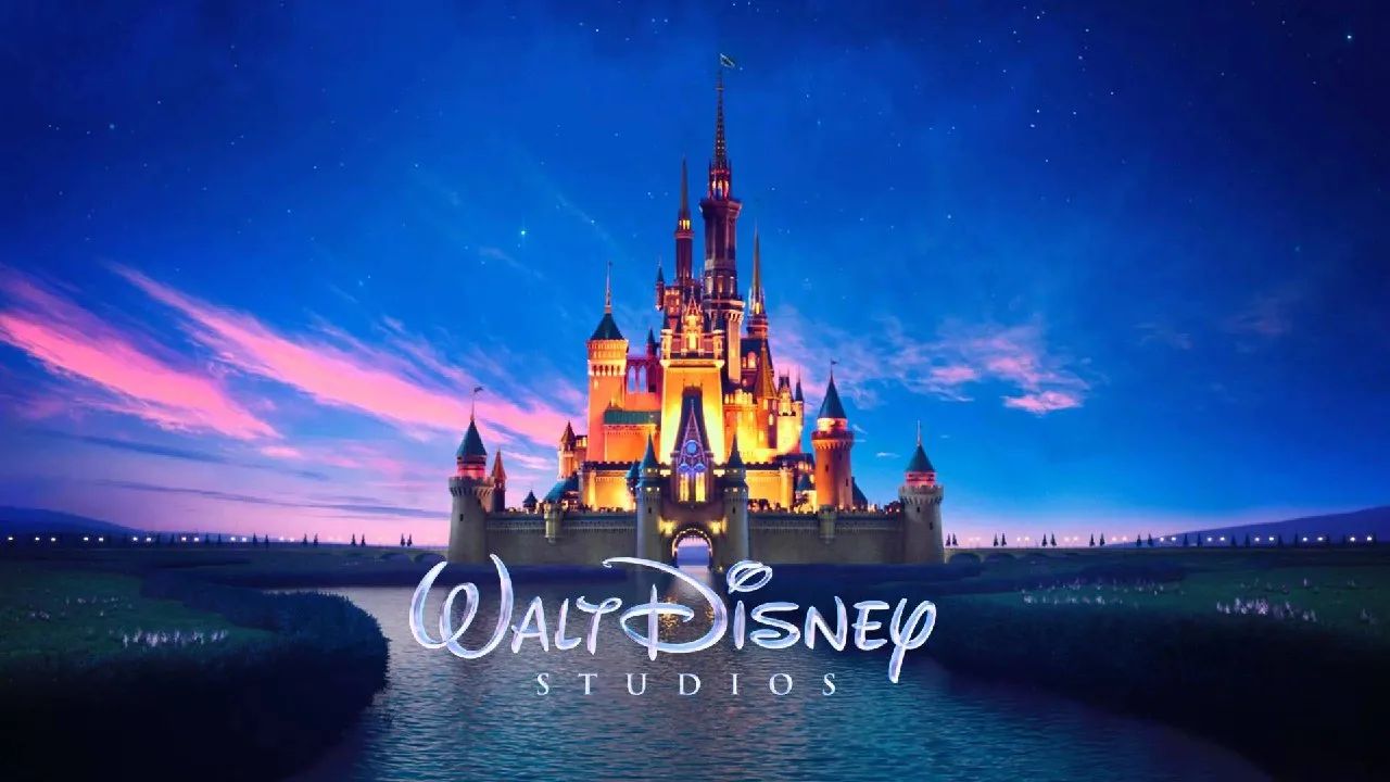 zlata.actress в LOOKY. . ​​🤓 Компания Disney...