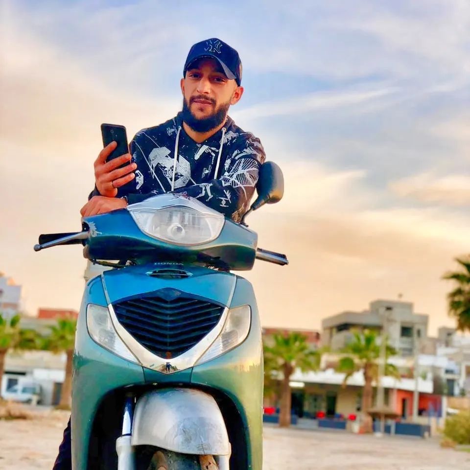 mahdy_ayed в LOOKY. . 🖤🤍..