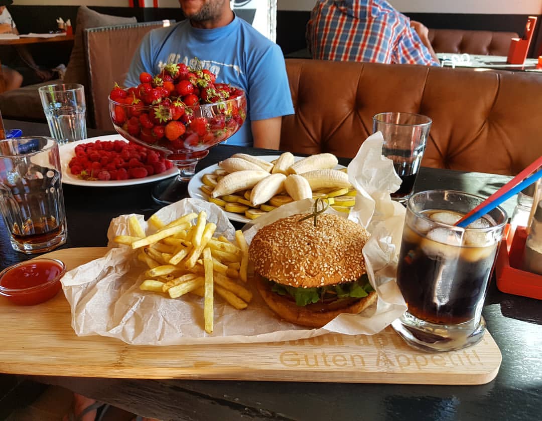 natella.yak в LOOKY — Вкусно, сытно, по замечательной цене!!! Все в  @veterock_bar