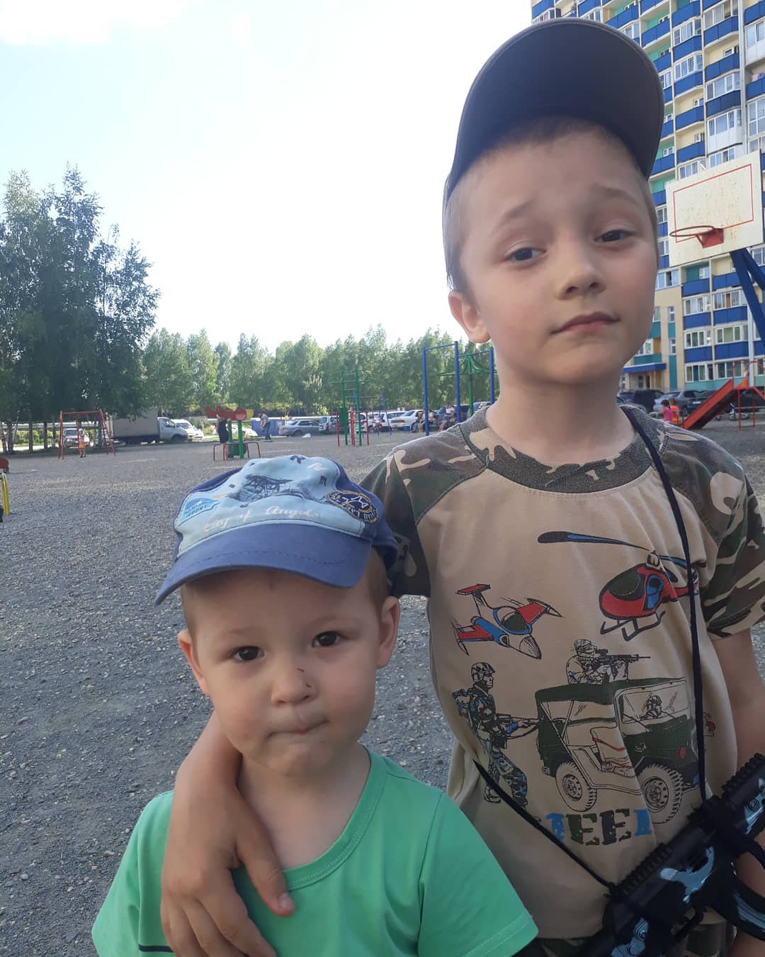 evgeniyalav12 в LOOKY. . Еле уговорила своих ...