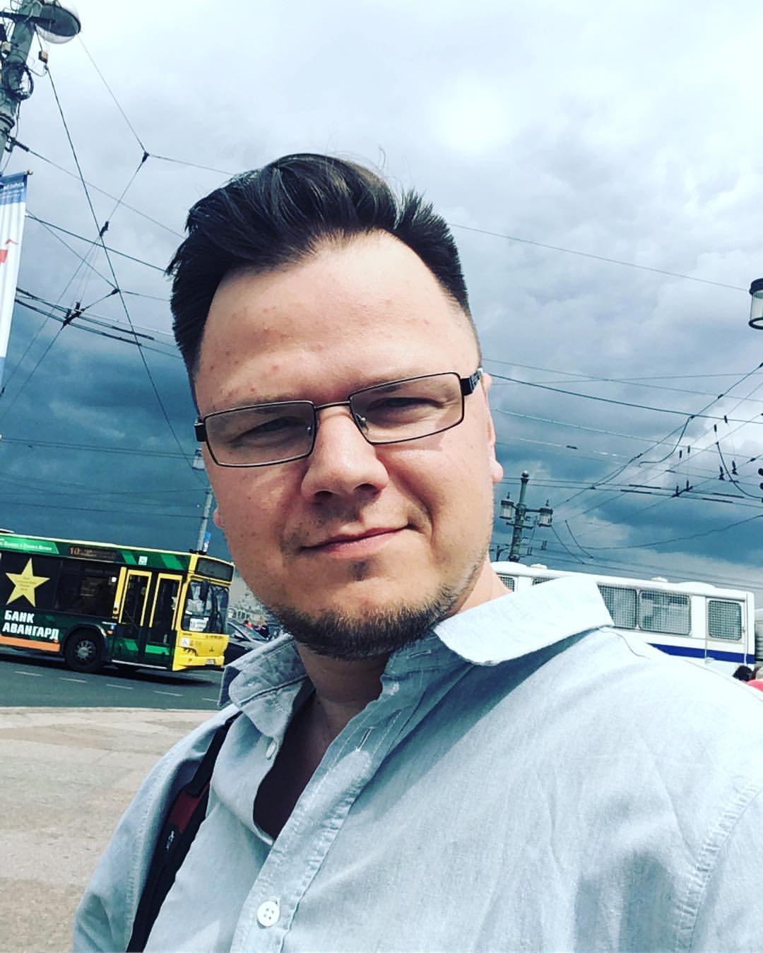 ardashev в LOOKY — Ветрено #подорогевэрмитаж )) и похоже скоро ливанёт! Пусть в