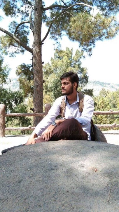 sarwartalha в LOOKY. #talha4325. #talha4325 
Zaroori ...