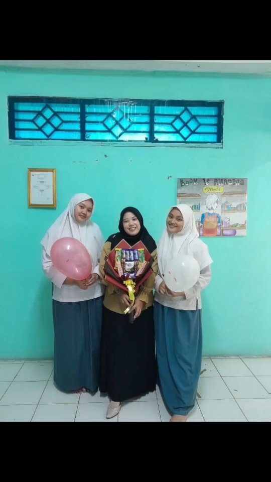 novitha_sr02 в LOOKY. . Selamat Hari Guru🥰