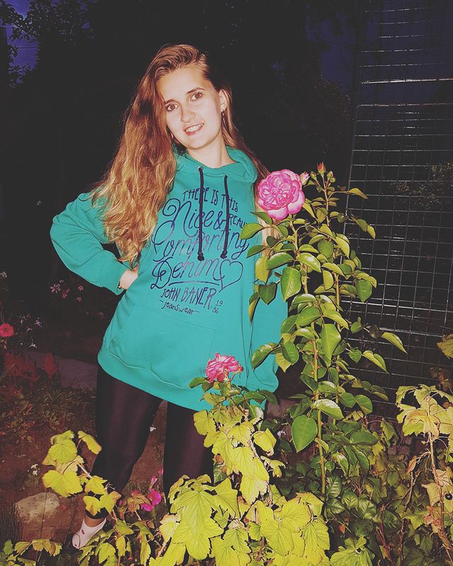 sounen.l.a в LOOKY. #выходные,#вместе,#family,#sammer,#hot🔥,#brather,#надаче🏡. #выходные #вместе #f...