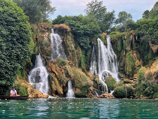 me_constantine в LOOKY. #bosnia,#bosniaandherzegovina,#waterfall,#waterfalls,#kravice,#river,#lake,#cliff,#green,#summer,#balkan,#europe,#vacation,#bosna,#босния,#боснияигерцеговина,#водопад,#река,#озеро,#европа,#лето. Водопад Кравица - од...