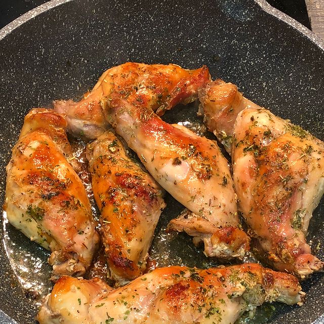 john_kostyanov в LOOKY. #fryingpan,#pan,#cookingutensil,#meat,#kitchenutensil,#dinner,#meal,#food,#lunch,#barbecue,#grilled,#tasty,#roast,#cuisine,#delicious,#beef,#plate,#dish,#cooking,#grill,#restaurant,#pork,#gourmet,#fried,#roasted,#eat,#hot,#sauce,#chicken,#cooked. #fryingpan #pan #coo...