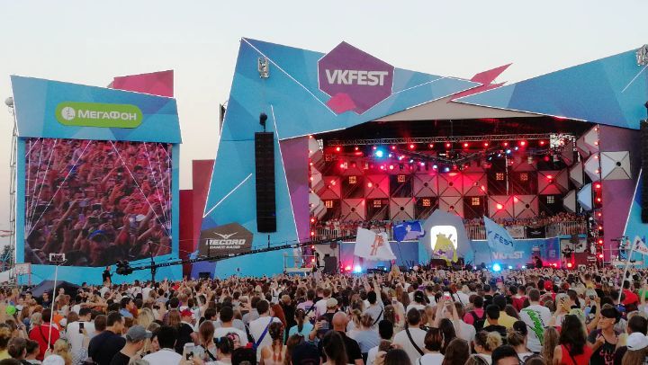 sergey_kruzin in LOOKY. #vkfest,#элджей. #vkfest #элджей