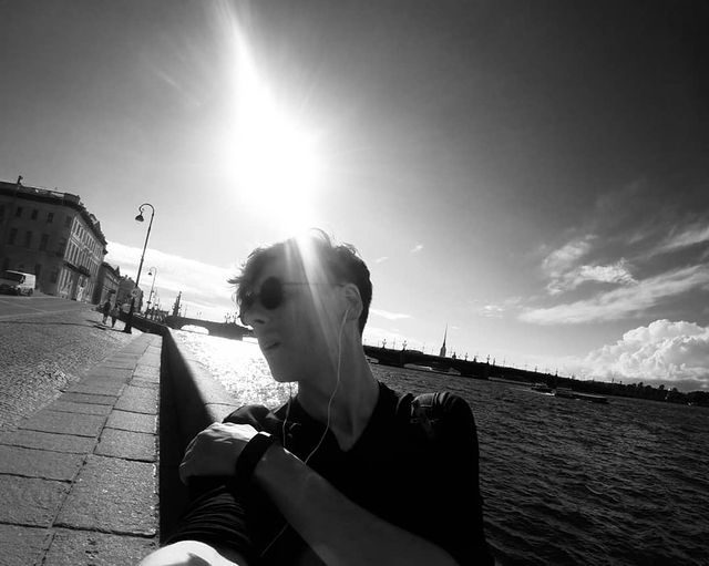 earl_alexandro в LOOKY. #Spb,#СанктПетербург,#Питер,#Петербург,#SaintPetersburg,#StPeterburg,#Russia,#Россия,#Лето,#summer,#отдых,#селфи,#себяшка,#чб,#Нева,#Набережная,#Мосты,#Сериал,#series,#TVSeries,#Жизнь,#Муди,#пафос,#клевыеочки,#друзья,#гуляем,#солнце,#sun. Время черно-белых се...