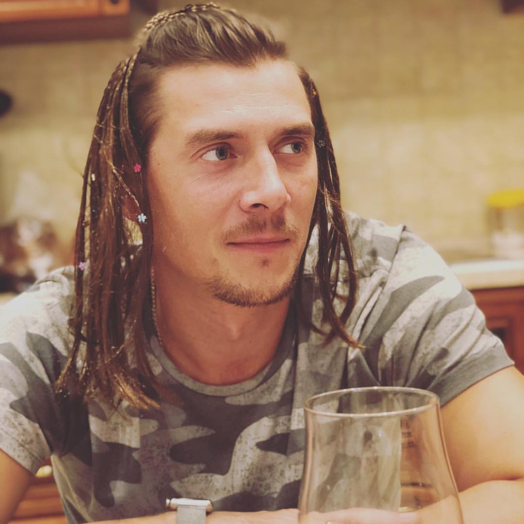 v_manakov в LOOKY — #reggy #bobmarley ✊Reggie 💃💃🙅‍♂️🙅‍♂️