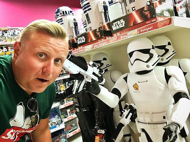 fatcaps в LOOKY. #happyholidays,#greece,#thessaloniki,#holiday,#imperialstormtroopers,#holidays2018,#intagramanet,#instatag,#vacation,#vacationtime,#vacation2018,#2018,#happyholidays2018,#fun,#happy,#supreme,#darthvader,#store,#killingmesoftly,#happyday,#happydays,#breakaway,#travel,#traveling,#travelgram,#starwars,#trip,#toys. #happyholidays #gree...