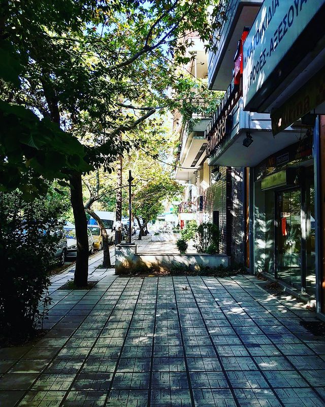 fatcaps в LOOKY. #green,#nature,#thessaloniki,#architecture,#sunshine,#vacation,#vacation2018,#greece,#blue,#sky,#summer,#morning,#wednesday,#photooftheday,#instagood,#following,#instanature,#instaphoto,#instatravel,#travel,#instatag,#nofilter,#travelphotography,#trip,#way,#haveaniceday,#truecolor,#macedonia,#naturephotography. #green #nature #thes...