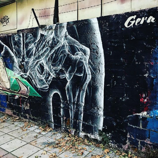fatcaps в LOOKY. #streetart,#street,#sprayart,#urban,#urbanart,#urbanwalls,#wall,#wallporn,#graffitiigers,#stencilart,#art,#graffiti,#instagraffiti,#instagood,#artwork,#mural,#graffitiporn,#photooftheday,#stickerart,#pasteup,#streetarteverywhere,#anatomy,#awesome,#gera,#photooftheday,#followforfollowback,#instagram. #streetart #street #...