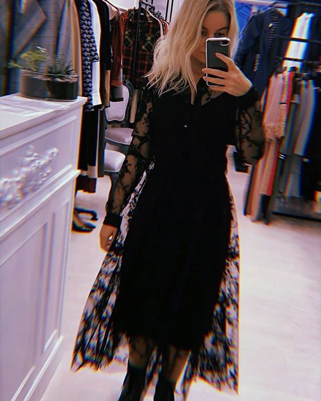 anna_ts_0704 in LOOKY. #цветнастроениячёрный,#showroommoscow,#blackdress,#instagirl_russia,#mylooktoday,#черноеплатье. Мой #цветнастроенияч...