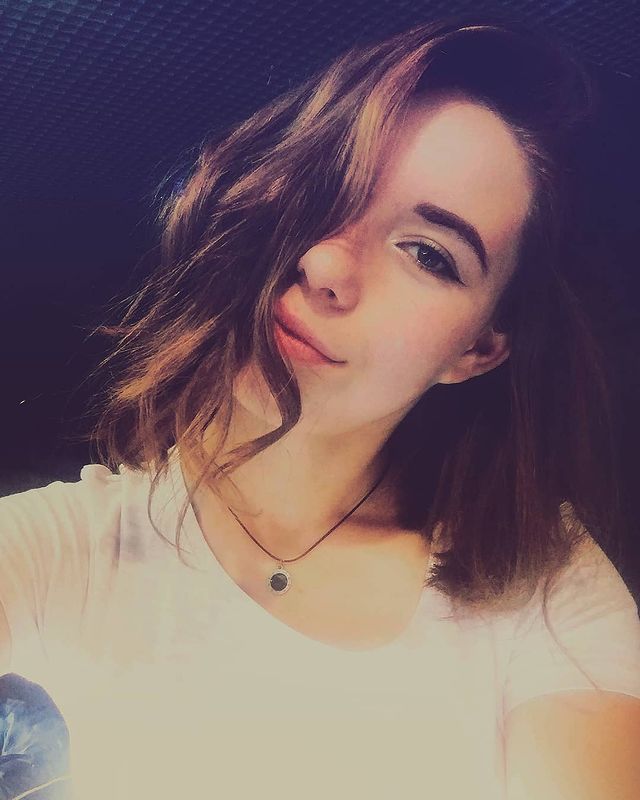 caramelcaxap в LOOKY. . Любимые песни///