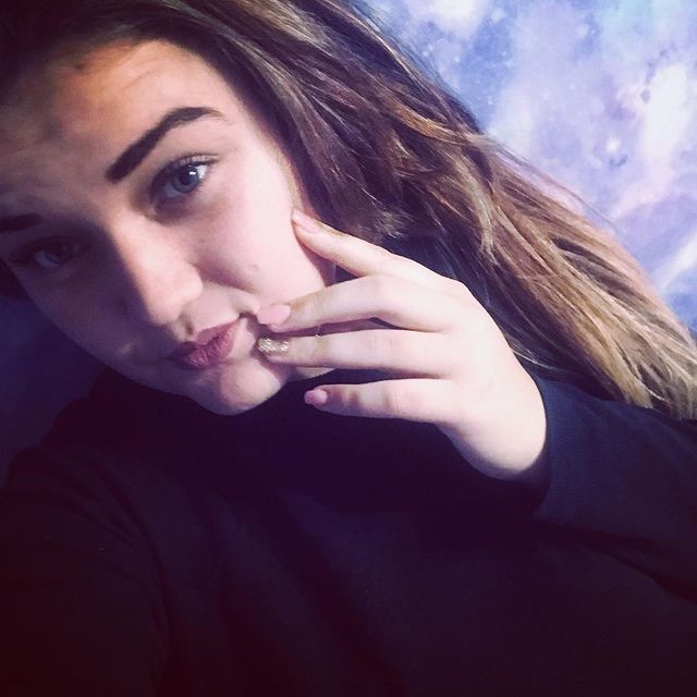 kristinka9824 в LOOKY. . Вы хотите верную дев...