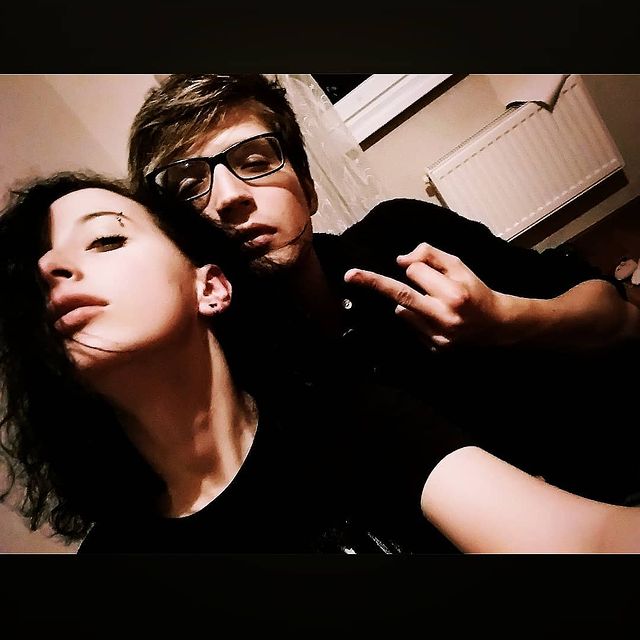 leo_noel_o в LOOKY. #selfie,#black,#dark,#photo,#pic,#art,#sexy,#l4l,#instapic,#mood,#likeforlikes,#boy,#girl,#rainbow,#fuck,#fun,#onlyforever,#friends,#happy. Only forever🖤
We ar...