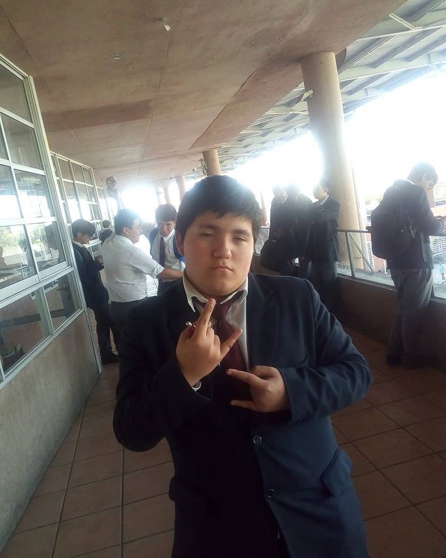 chilling_sebax в LOOKY. . Vacila pulento. 😎