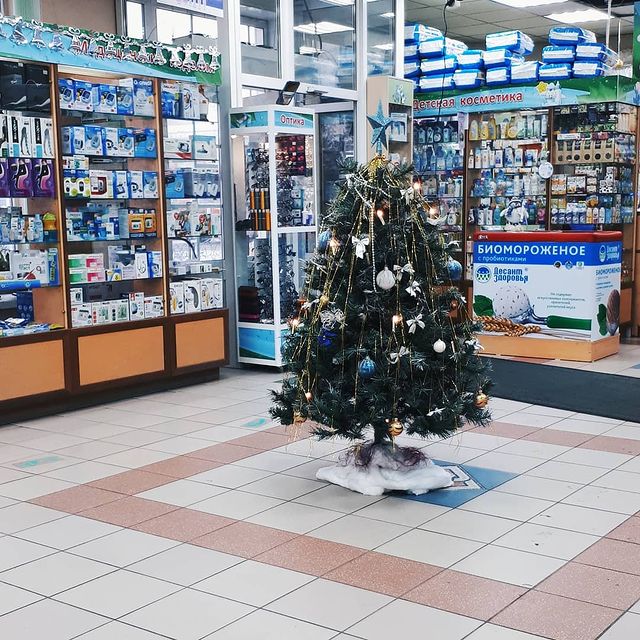 pampam_kor в LOOKY. #привет,#мой,#любимый,#город,#абакан,#хакасия,#день,#воспоминания,#путишествие,#гуляем,#дорога,#фото,#мир,#елка,#торговыйцентр,#жизнь,#life,#world,#instagram,#blogger,#instaphoto,#instaworld,#happy,#girls,#daybyday,#like,#follow,#abk,#newyear,#walk. Когда новогоднее нас...
