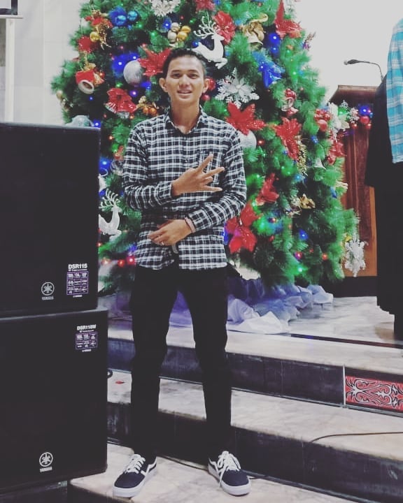 kris_panjaitann в LOOKY. #putraputribatak,#halakbatak. Ibadah minggu terakh...