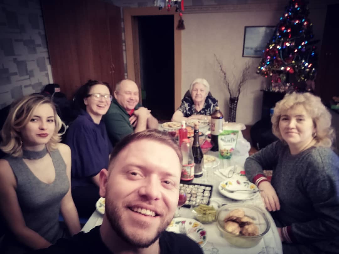 nikzhosu в LOOKY — Новый год в кругу семьи 🤗😊
#киров #новыйгод #семья