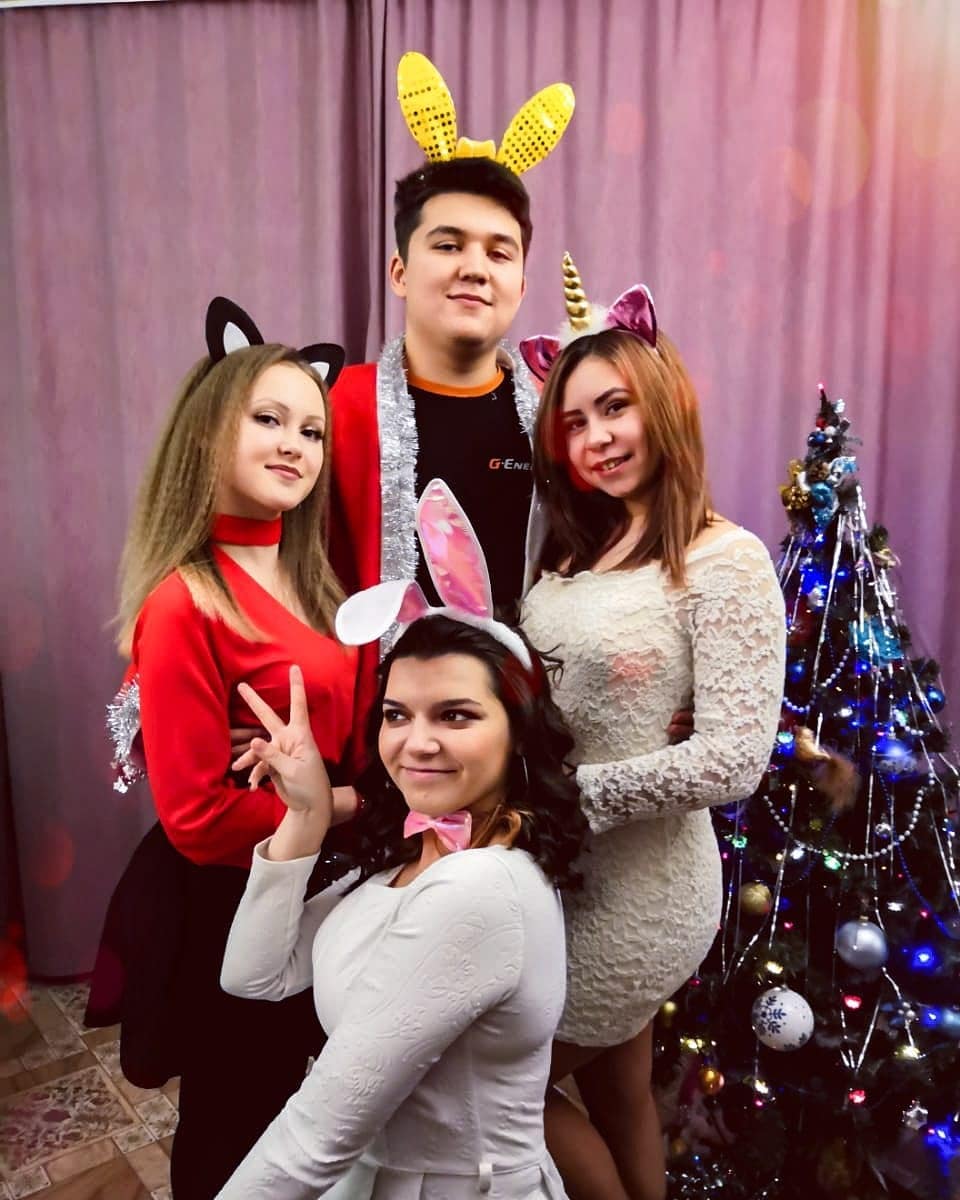 elena_alpo в LOOKY. . .
💞2К19💞
С любимым...