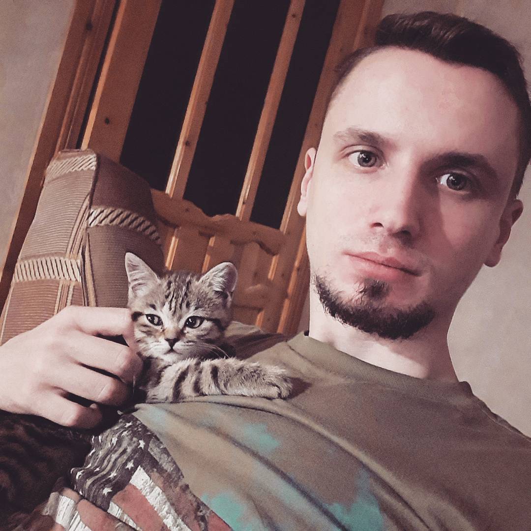 djalexanderpolyakov в LOOKY. #Нерюнгри,#Кот,#Дом,#Тепло,#Уют. Только мужчины и кот...