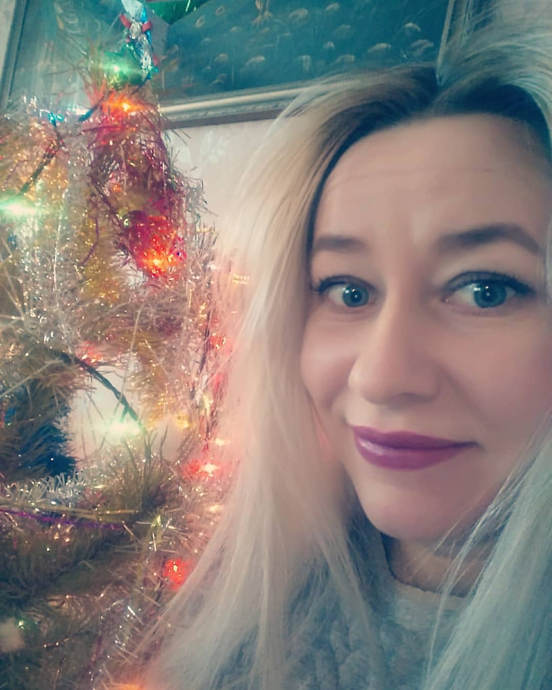 anna_zhuravlevva в LOOKY — С Рождеством 🌟 Р.С. что такое расческа знаю и даже использу