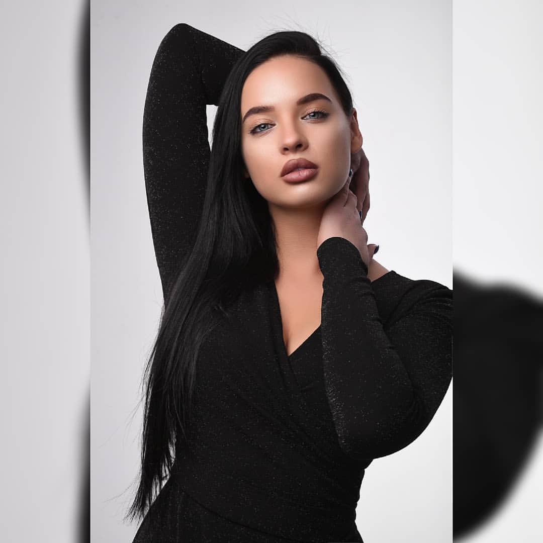 vit_photo в LOOKY — Молода и красива 🔥
@dina__moskalik
Больше фотографий в стор