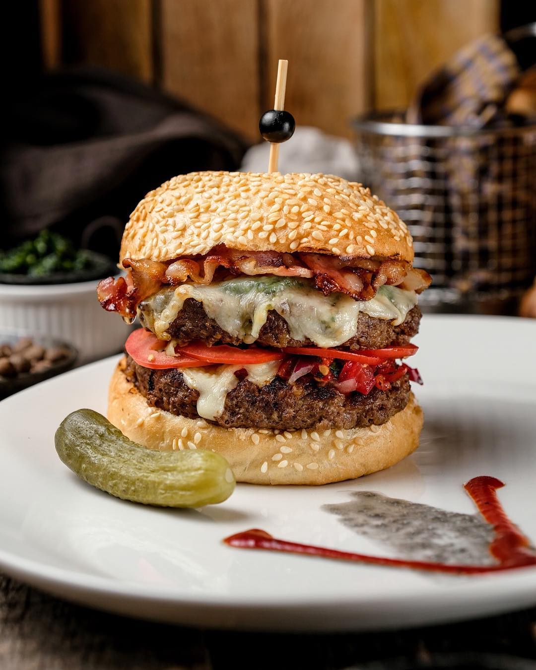 italia_domestica в LOOKY — ФИРМЕННЫЕ БУРГЕРЫ !!! 🍔💣💥 Нереальный "КЛАБ-ЧИЗБУРГЕР" !!!