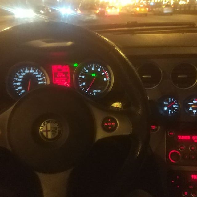 _roman.fetisov_ в LOOKY. #alfaromeo159. Московские пробки я ...
