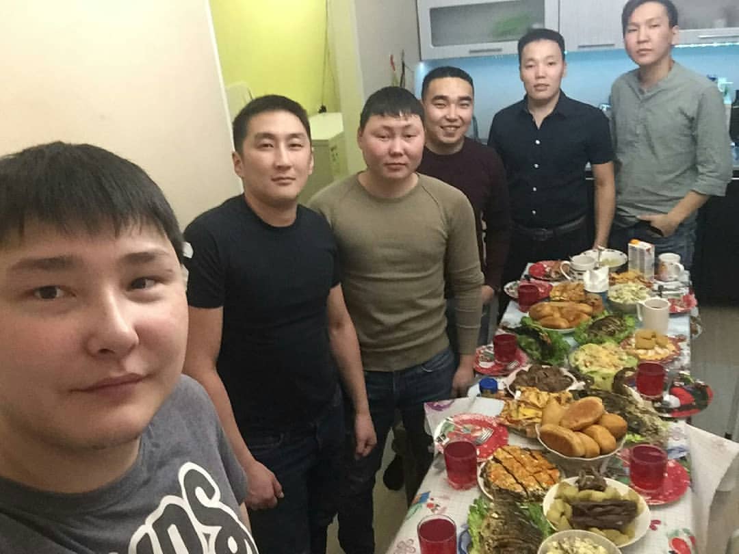 #днюха 
Э5эрдэ✊@aysen_dmitriev