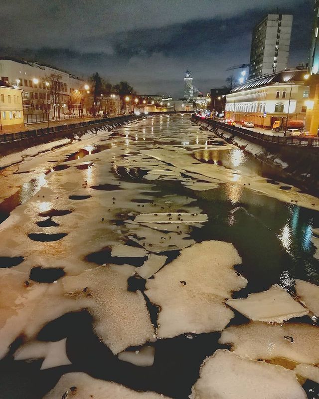 sergey_kruzin в LOOKY. #ночнаямосква🌃. #ночнаямосква🌃
