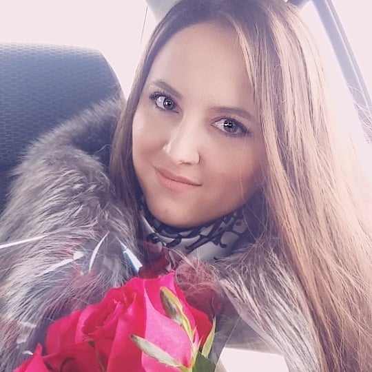 alsu_mur в LOOKY. . С праздником всех!🌹...
