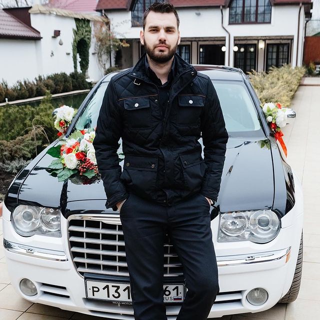 mishka_korollev в LOOKY. #прокатавто,#арендаавто,#автовтаганроге,#chrysler300c,#lambodoors,#автодлясвадьбы,#крайслернасвадьбу,#чёрнобелыйкрайслер,#прокатвтаганроге,#автодляфотосессии,#прокатавтосводителем,#300с,#свадебныйавтомобиль,#r22. У вас свадьба? Тогда...