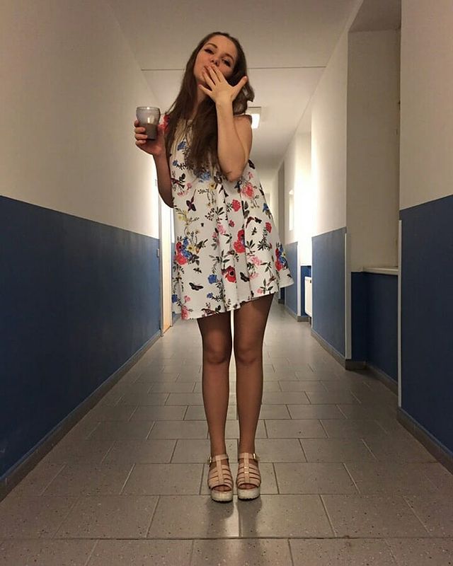 ideniseva в LOOKY. #happybirthdaytome🎉,#birthday,#prague,#czechgirl,#czechrepublic,#21birthday,#happytime,#lovesomuch,#birthdaycake,#masarykovakolej,#lovely_day,#lovelyfriends,#studentsfamily,#dansdrink. 🚶Ну вот и прошел мо...