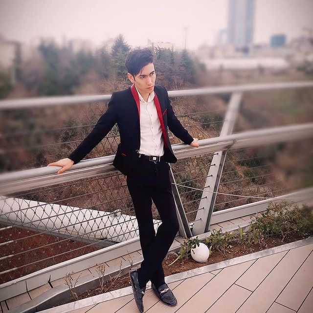 mr.moradi_designer в LOOKY. #moradi,#برشکار_مانتو,#143>134. #moradi

#برشکار_مان...