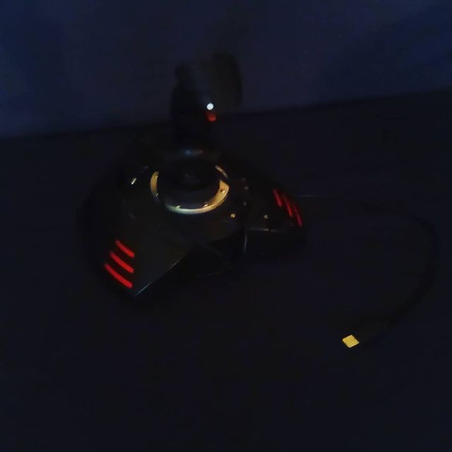 matvei_kitchen в LOOKY. . Джойстик 1200 рублей