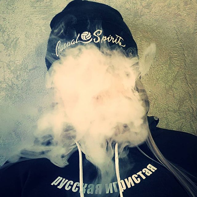 buntarka_161 в LOOKY. #весьсоциумвокругпрошупроститемнемоибеспредел,#русская_игристая,#руссакаяигристая,#casualspirit,#ноченька🌚. За темнотой придет с...