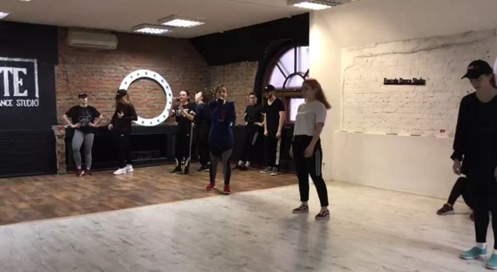 nina_excellence в LOOKY. #танцы,#крд#краснодар#хипхоп#мк#команда#dance#krd#dancers. Очередной м.к. очере...