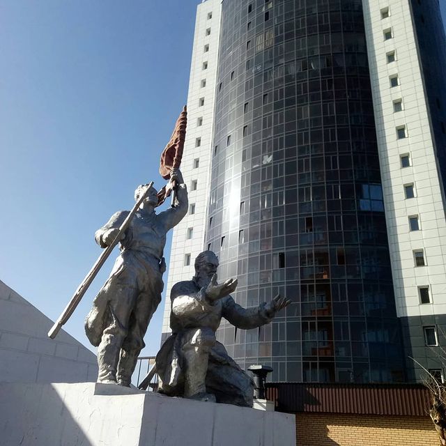 konstantin_rock_music в LOOKY. #уланудэ,#байкал,#сибирь,#дальнийвосток,#ulanude,#buryatia,#siberia,#spring,#весна2019,#весна,#2019,#прогулка,#фото,#photo. Друзья) Очередная пр...