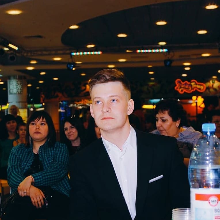 sashapynkov in LOOKY. . null