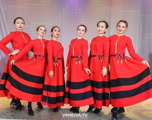 Студ весна зоотехнического факультета! Спасибо всем за вашу работу, это был хороший концерт)
#кемгсхи #студвесна #студвесна2019 #грузия #народник #русскийнародный #танцы #dance #girls